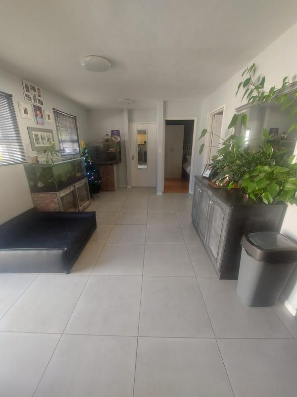 To Let 2 Bedroom Property for Rent in Table View Western Cape